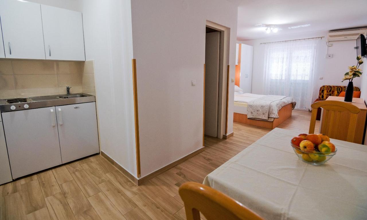 Banjol Apartments Bene מראה חיצוני תמונה